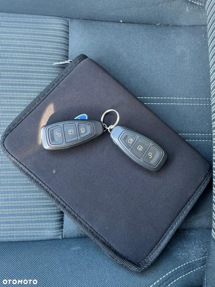 Ford Grand C-MAX - 15