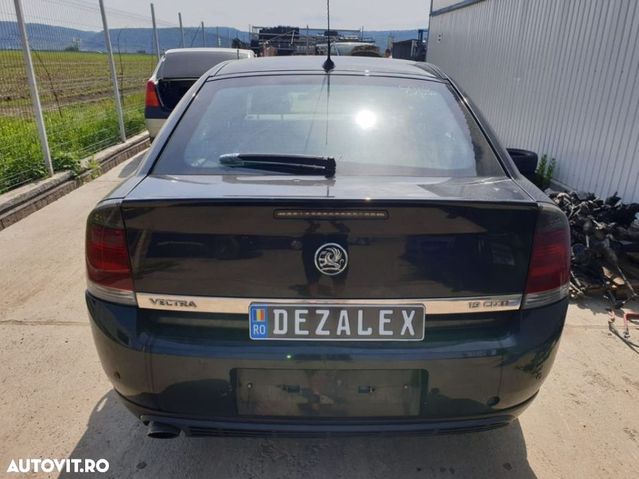 Dezmembrari Opel Vectra C facelift 150cp 1.9 cdti Piese Vectra C 1.9 diesel 6 trepte 150 cai - 2