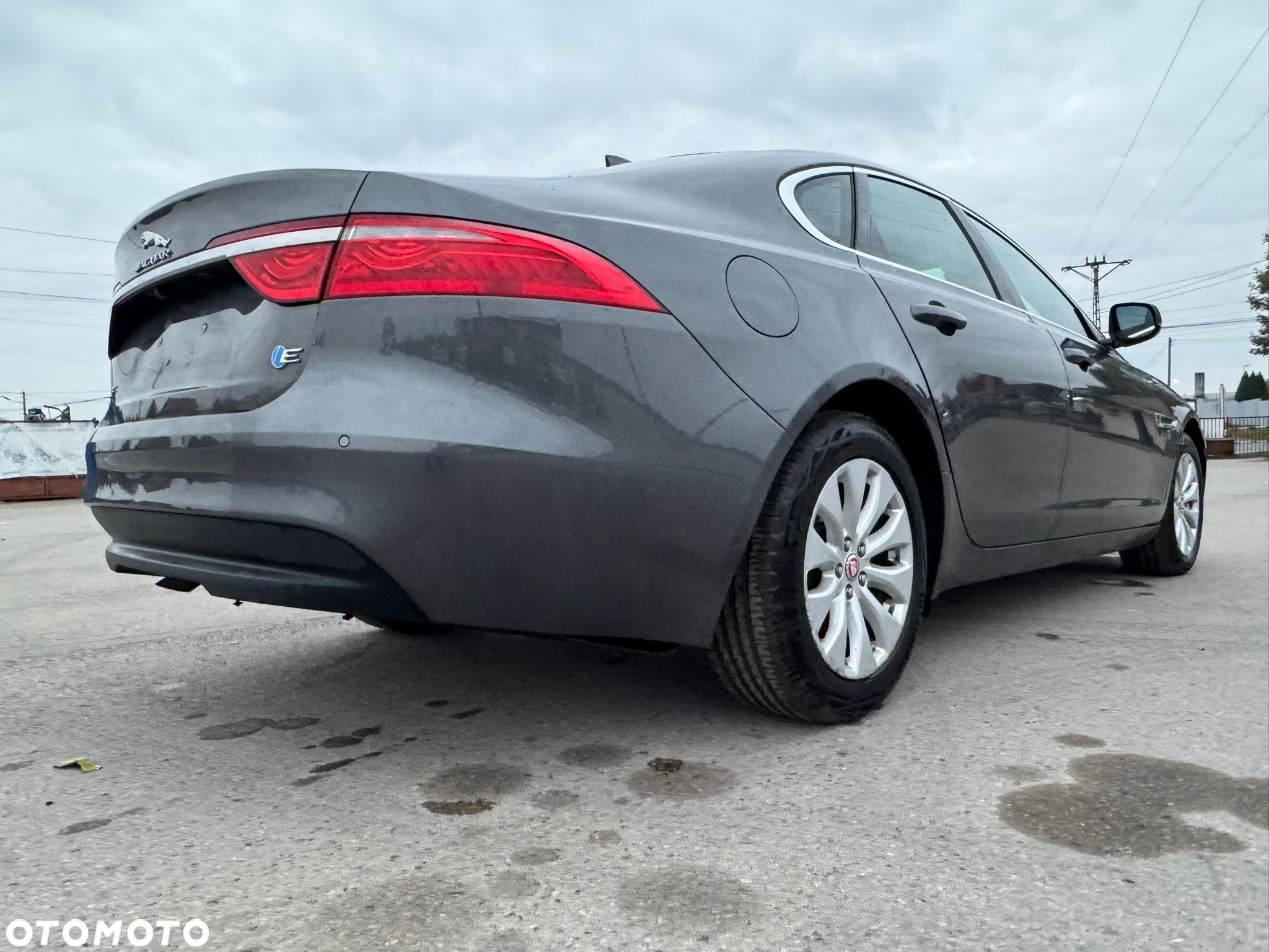 Jaguar XF E-Performance Prestige - 28