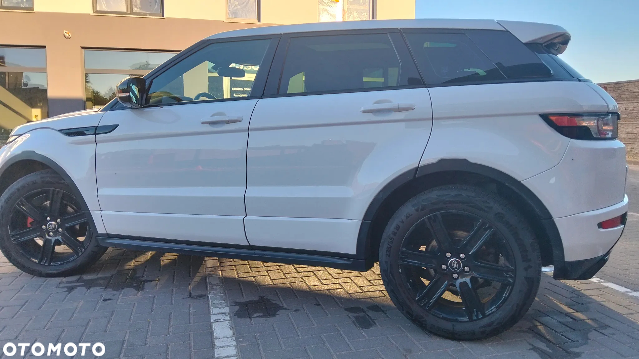 Land Rover Range Rover Evoque - 13