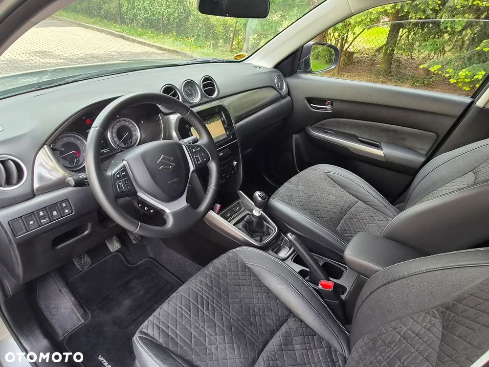 Suzuki Vitara 1.4 Boosterjet Hybrid Comfort+ "SHINKAI" - 10