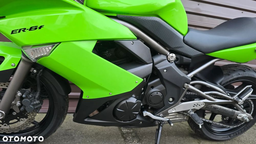 Kawasaki ER - 12