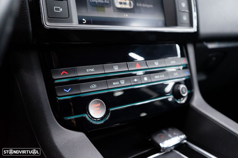 Jaguar F-Pace 20d AWD Aut. R-Sport - 27