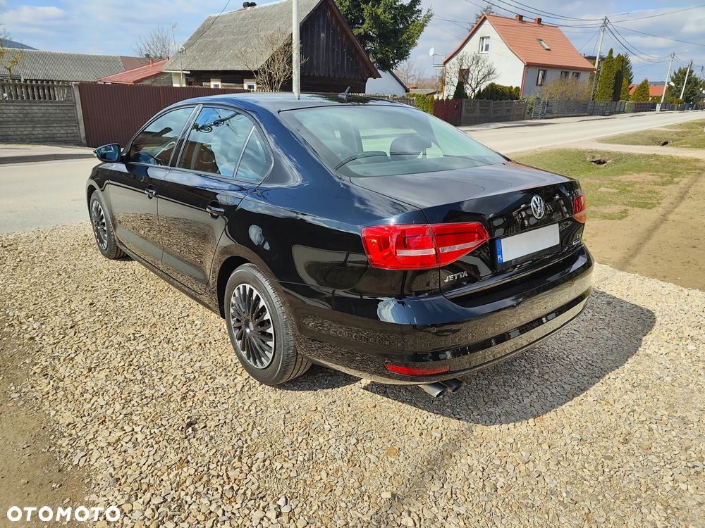 Volkswagen Jetta 2.0 TDI DPF BMT Trendline - 5