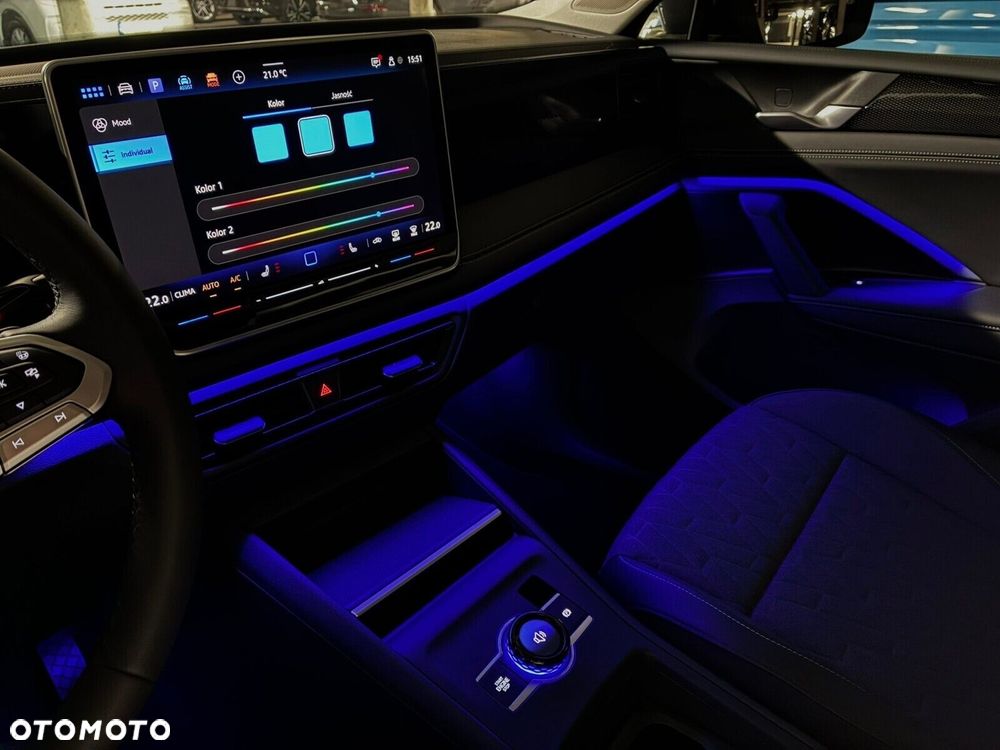 Volkswagen Tiguan - 32