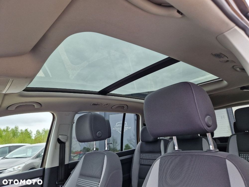 Volkswagen Touran 2.0 TDI DPF DSG Life - 11