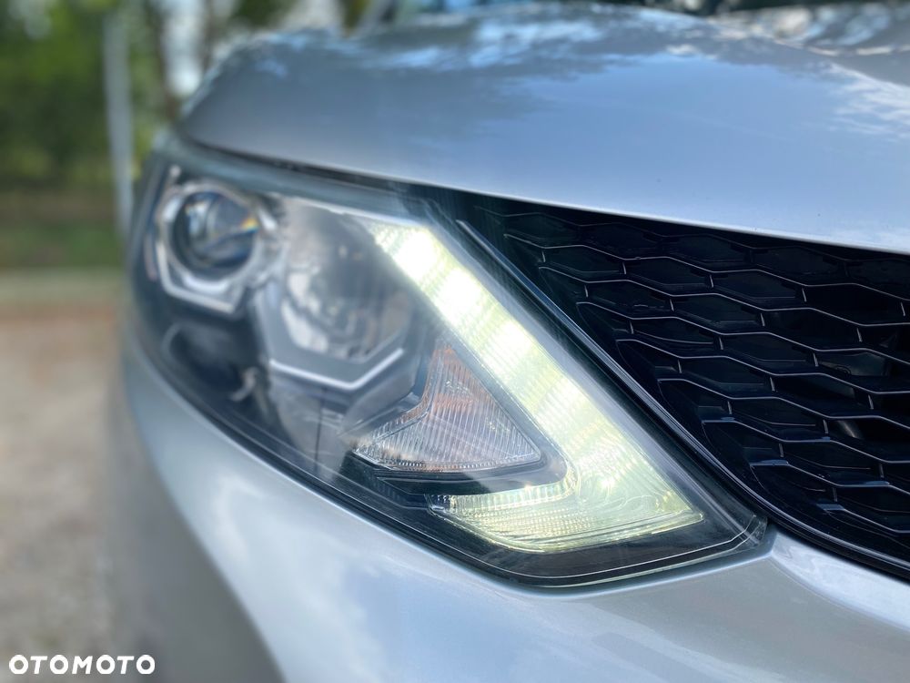 Nissan Qashqai 1.6 dCi Xtronic N-Connecta - 30