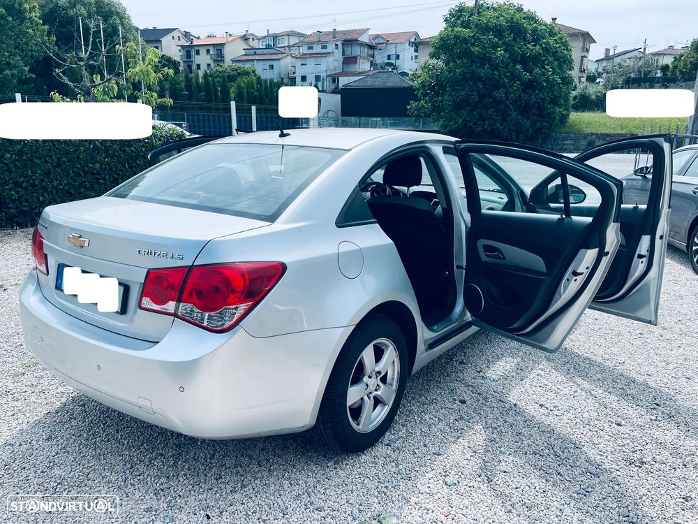 Chevrolet Cruze 1.6 LS - 9