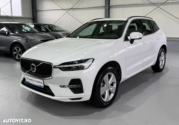Volvo XC 60 B4 MHEV AWD Momentum Pro - 1