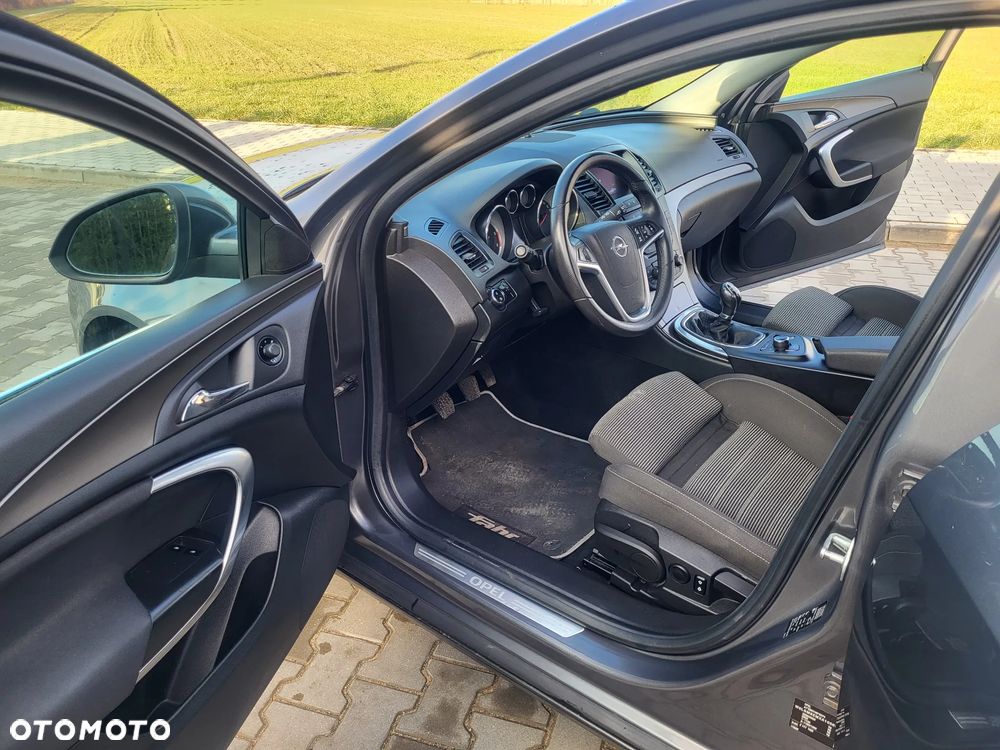 Opel Insignia - 23