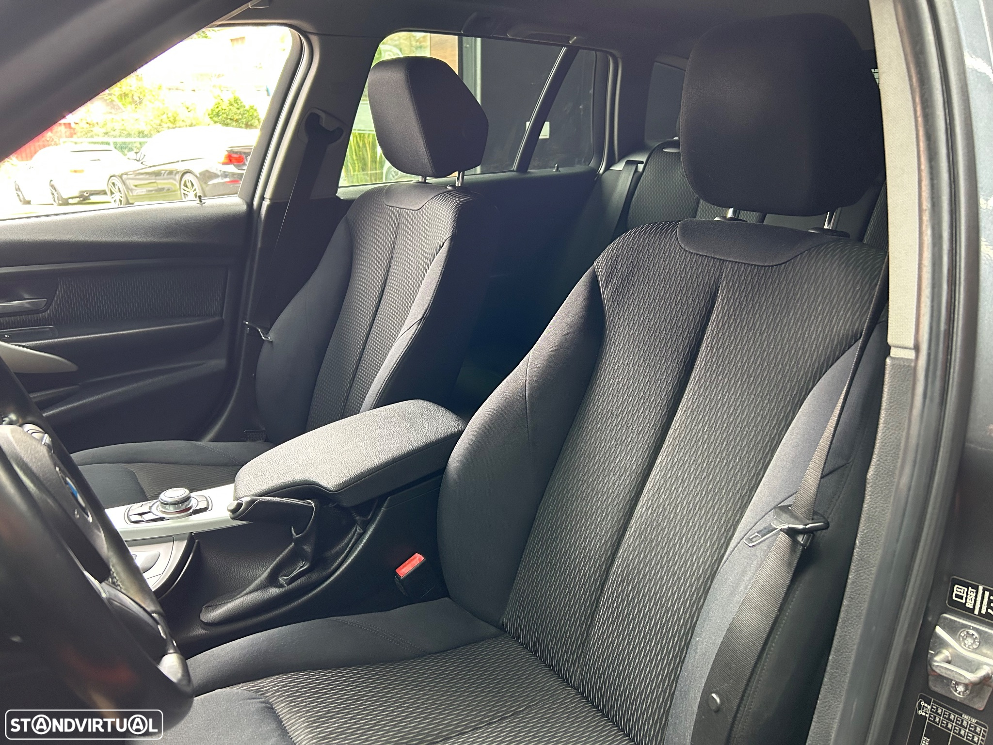 BMW 320 d Touring Auto Line Sport - 34