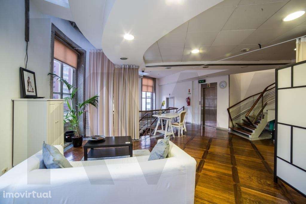 Prédio na Baixa para Venda e Arrendamento - Grande imagem: 4/8