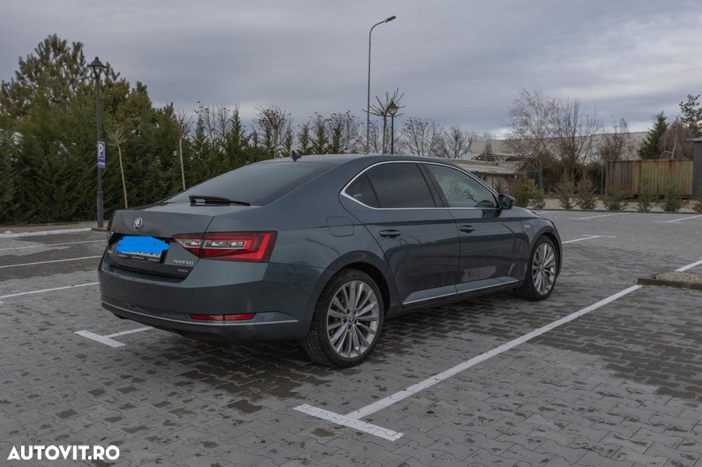 Skoda Superb 2.0 TDI 4X4 DSG L&K - 10