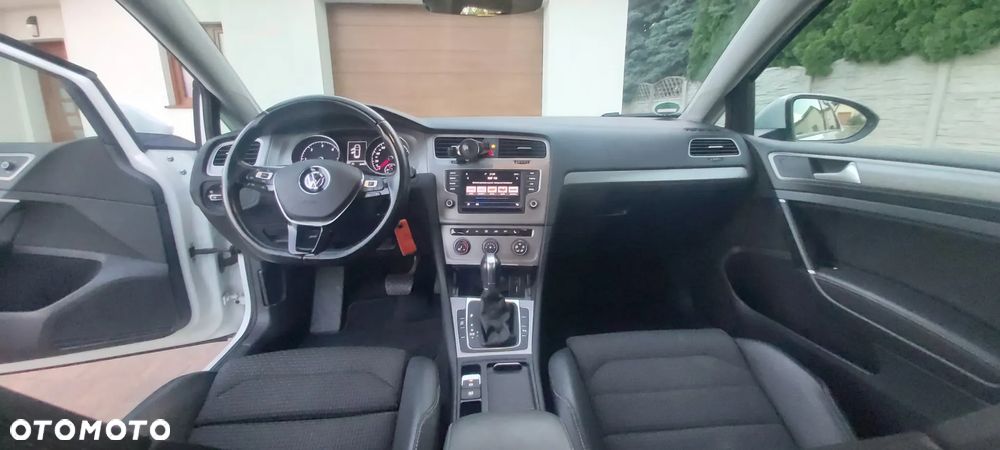 Volkswagen Golf - 18