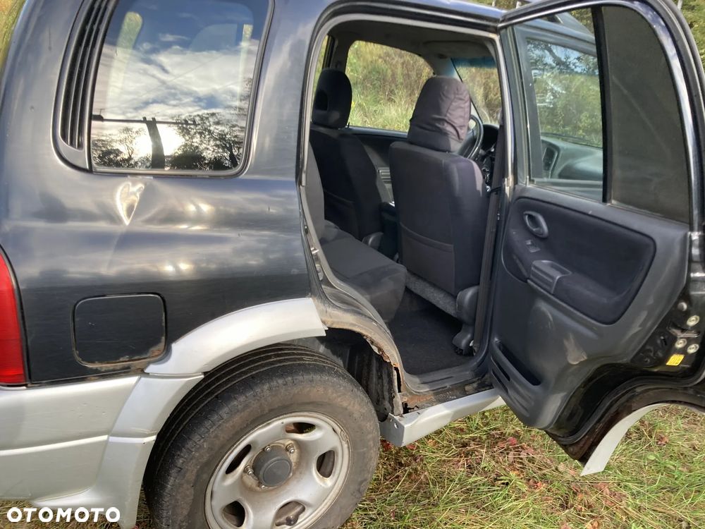 Suzuki Grand Vitara 2.0 - 5