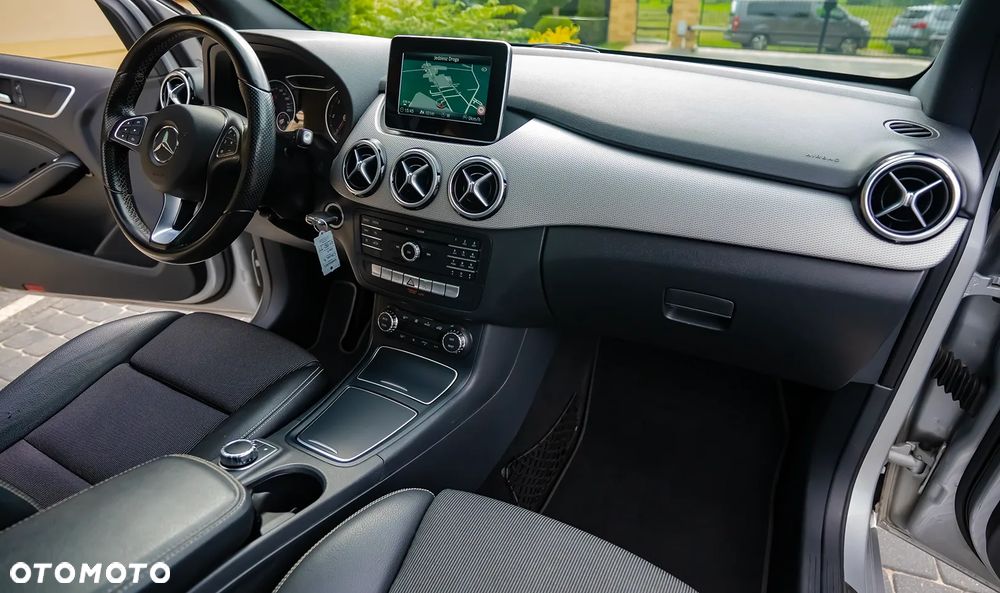 Mercedes-Benz Klasa B 180 d 7G-DCT Edition - 33