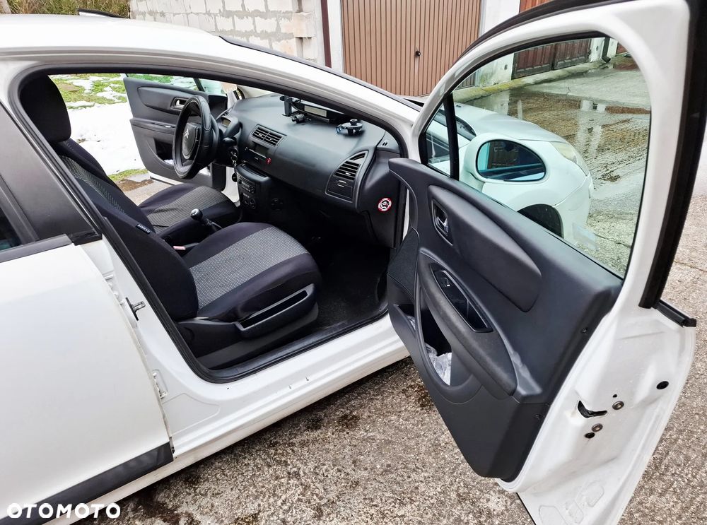 Citroën C4 1.6 16V Magic - 10