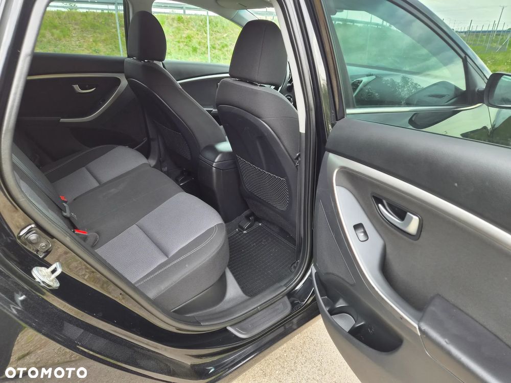 Hyundai i30 1.4 CRDi Premium - 13