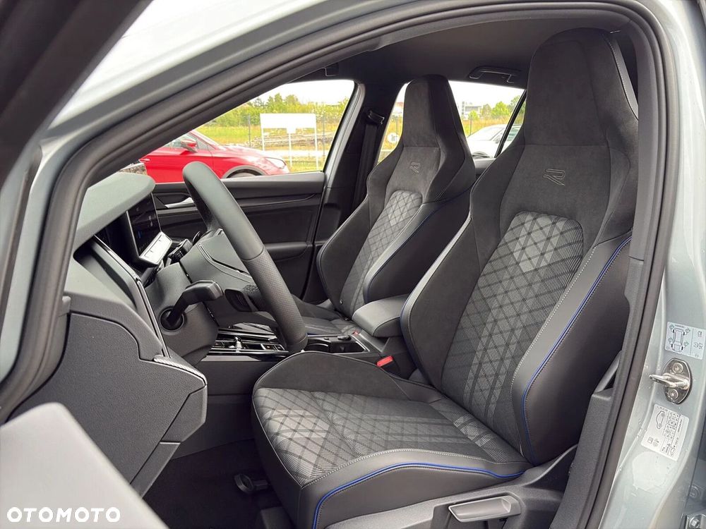 Volkswagen Golf 1.5 eTSI mHEV R-Line Plus DSG - 11