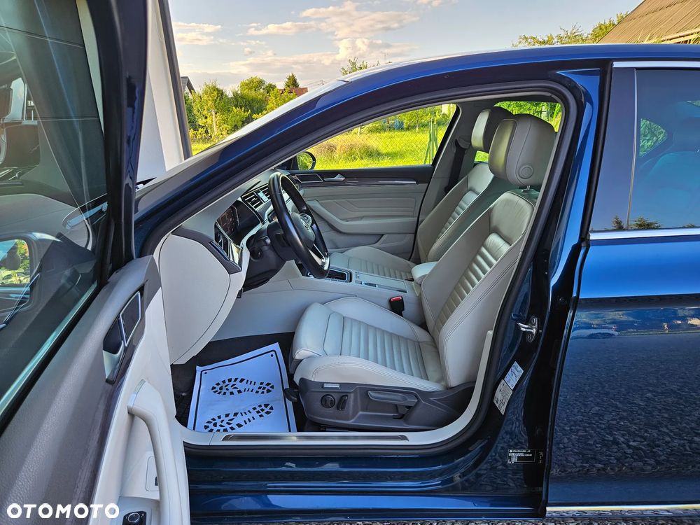 Volkswagen Passat 2.0 TDI EVO Elegance DSG - 12