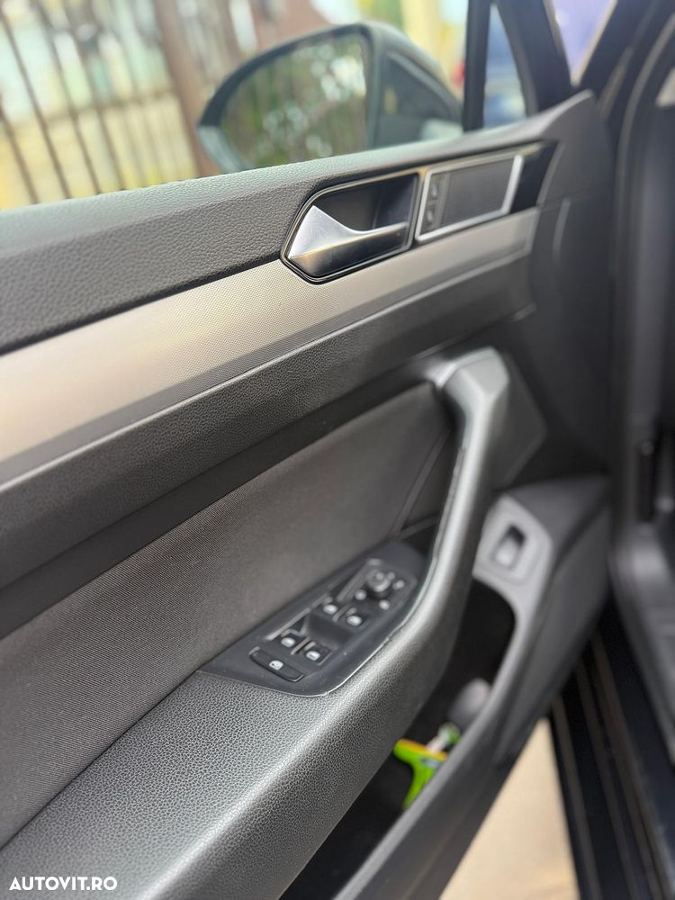 Volkswagen Passat - 8