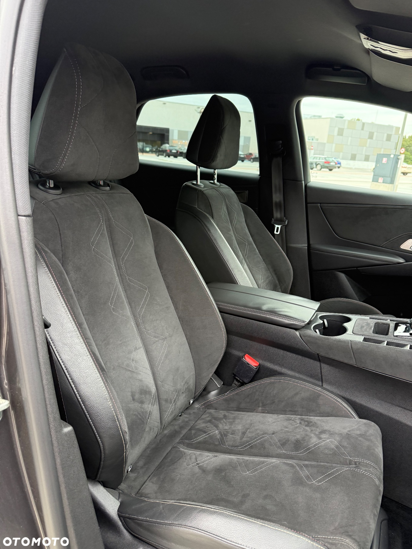 DS Automobiles DS 7 Crossback 1.6 PureTech Performance Line + - 29