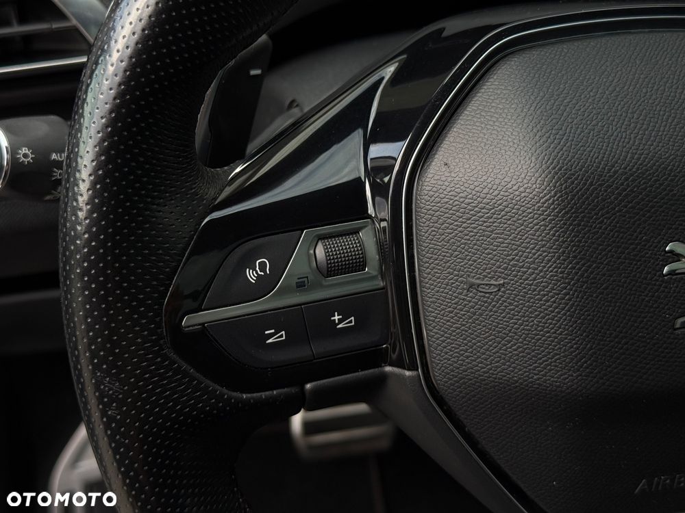 Peugeot 5008 2.0 BlueHDi GT S&S EAT8 - 17