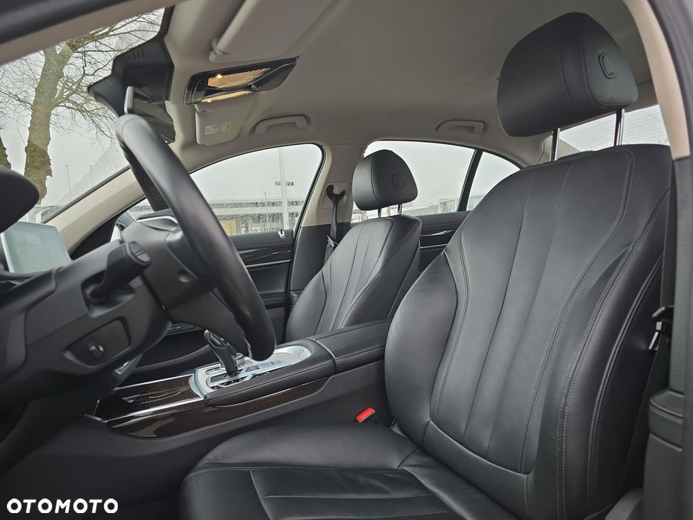 BMW Seria 7 730d - 19