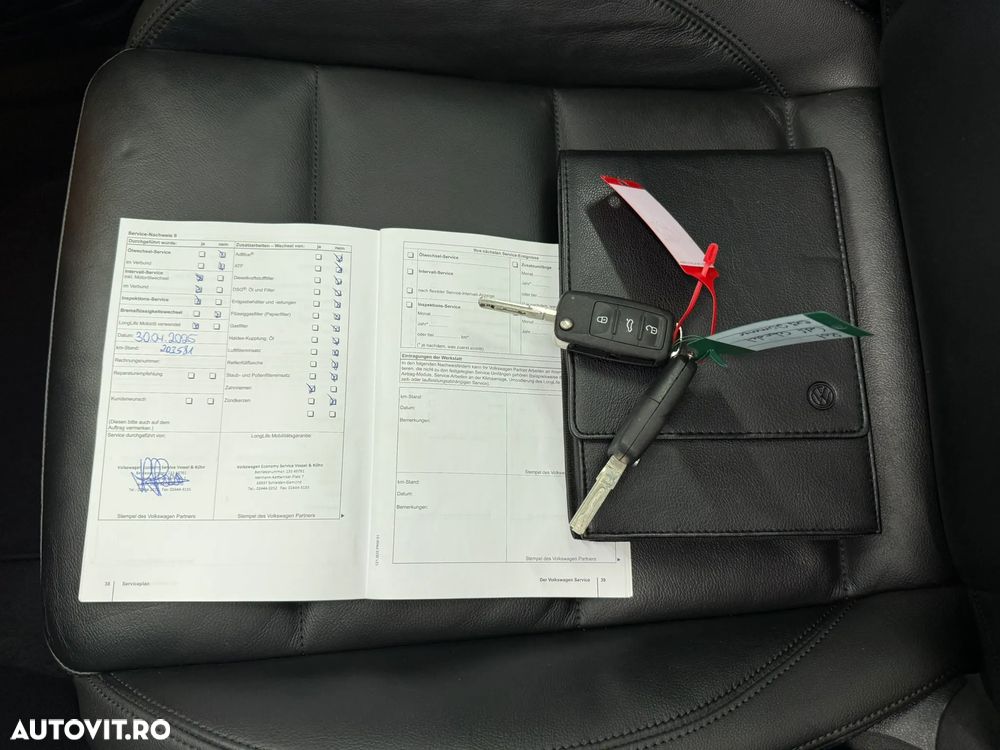 Volkswagen Golf 1.6 TDI DPF Style - 34