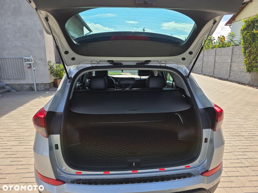 Hyundai Tucson blue 1.7 CRDi 2WD Passion Plus - 24