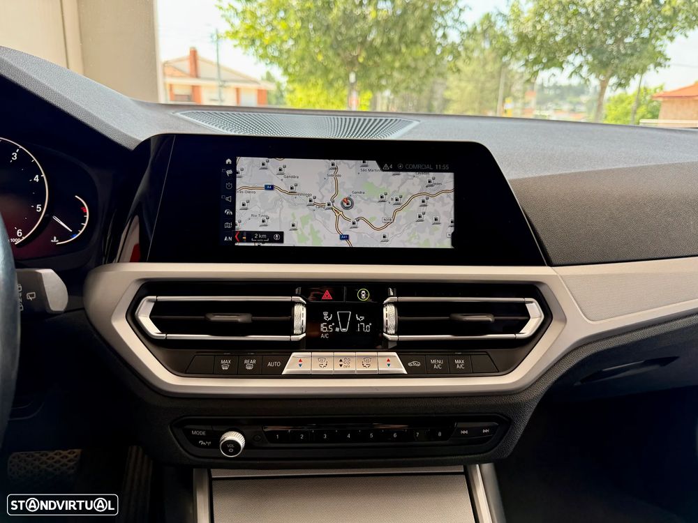 BMW 318 d Aut. Luxury Line - 24