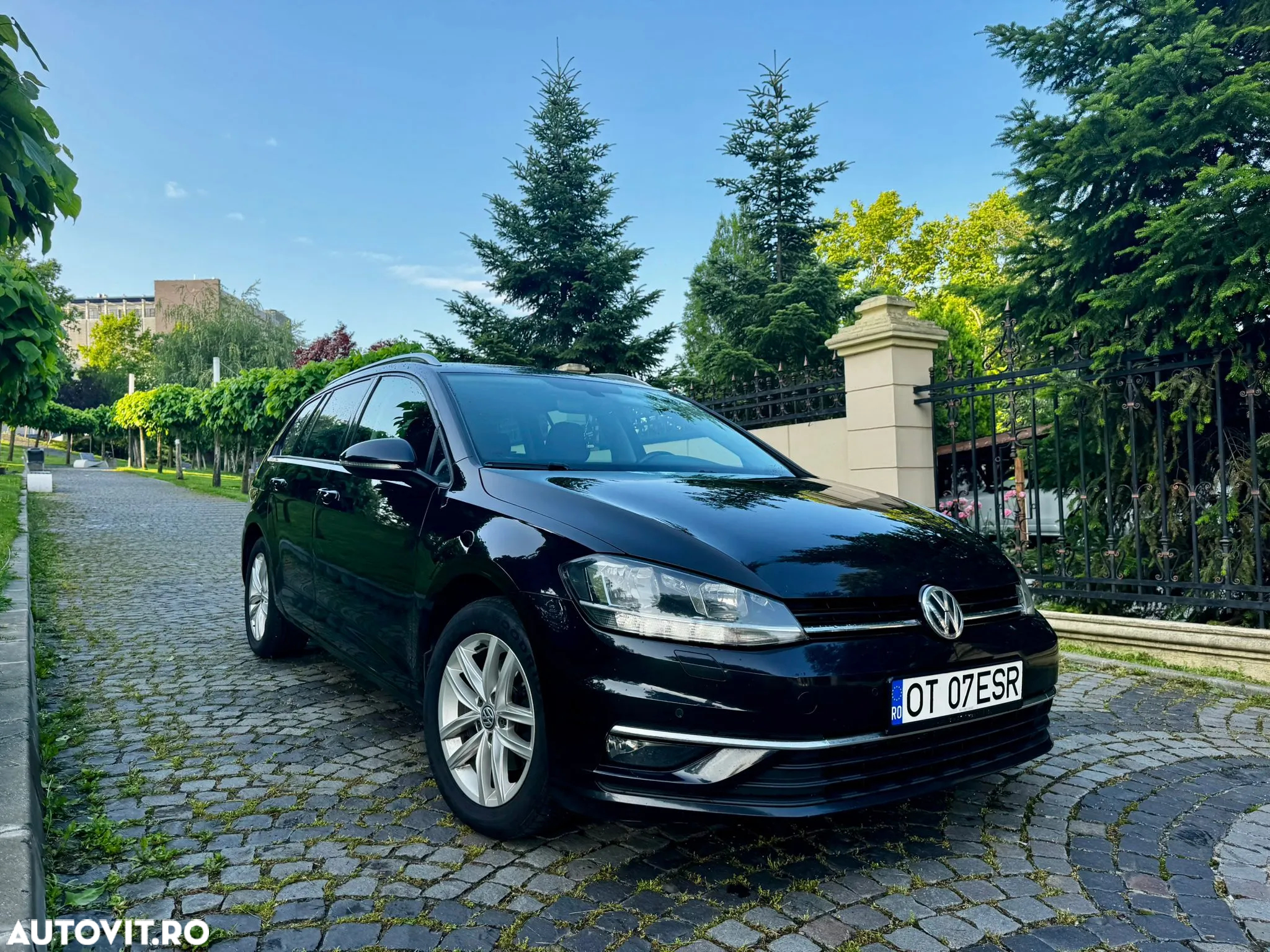 Volkswagen Golf 2.0 TDI Comfortline - 3