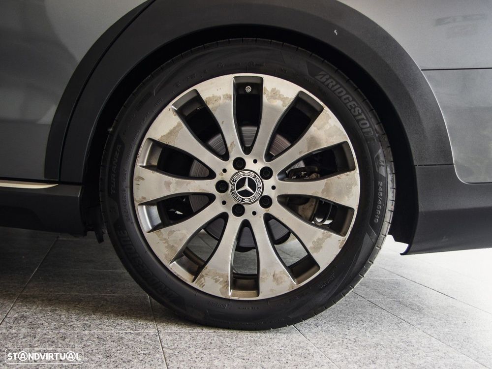 Mercedes-Benz E 220 d 4-Matic All Terrain Avantgarde + - 23