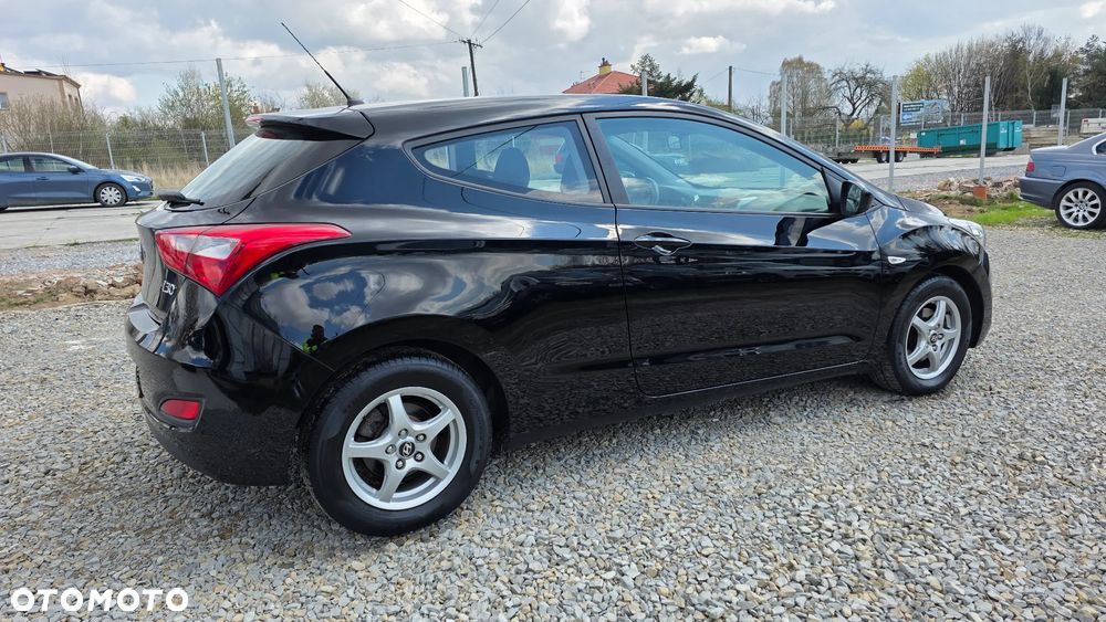 Hyundai i30 1.4 Fifa World Cup Edition - 8