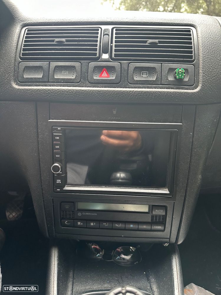 VW Golf 1.9 TDi Highline - 8