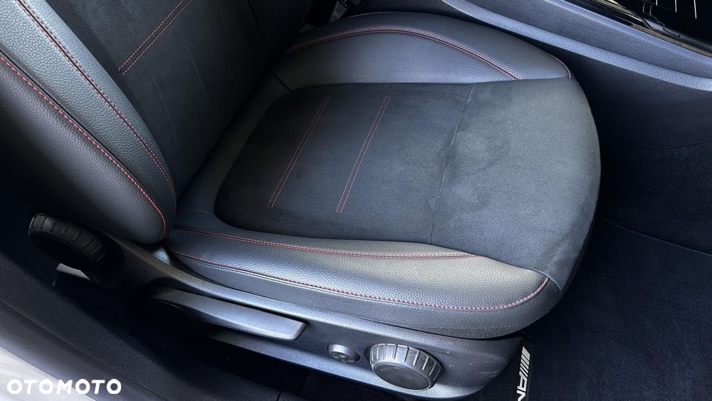 Mercedes-Benz CLA - 24