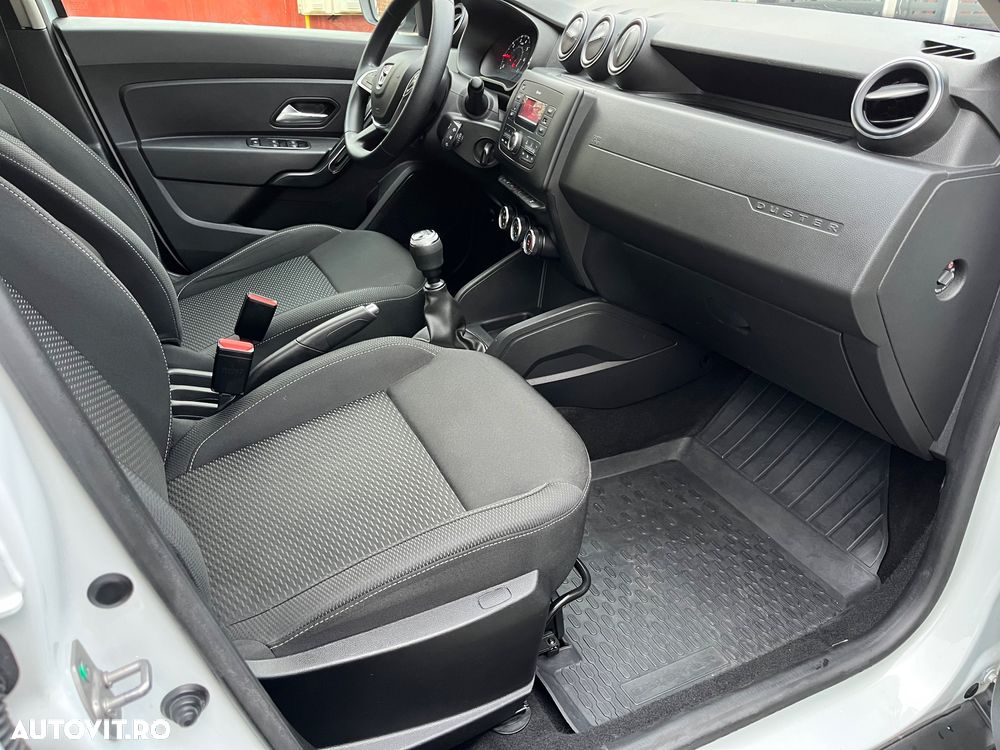 Dacia Duster 1.6 SCe 4WD Essential - 5