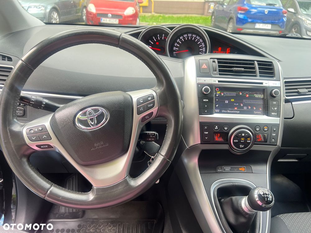 Toyota Verso 2.0 D-4D Active - 9