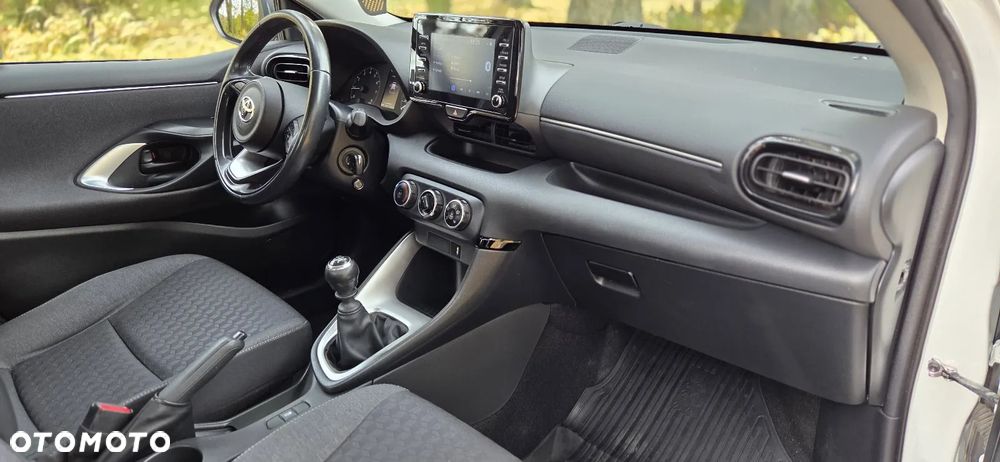 Toyota Yaris 1.5 Comfort - 11