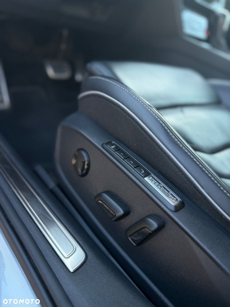 Volkswagen Arteon 2.0 TSI R-Line DSG - 26