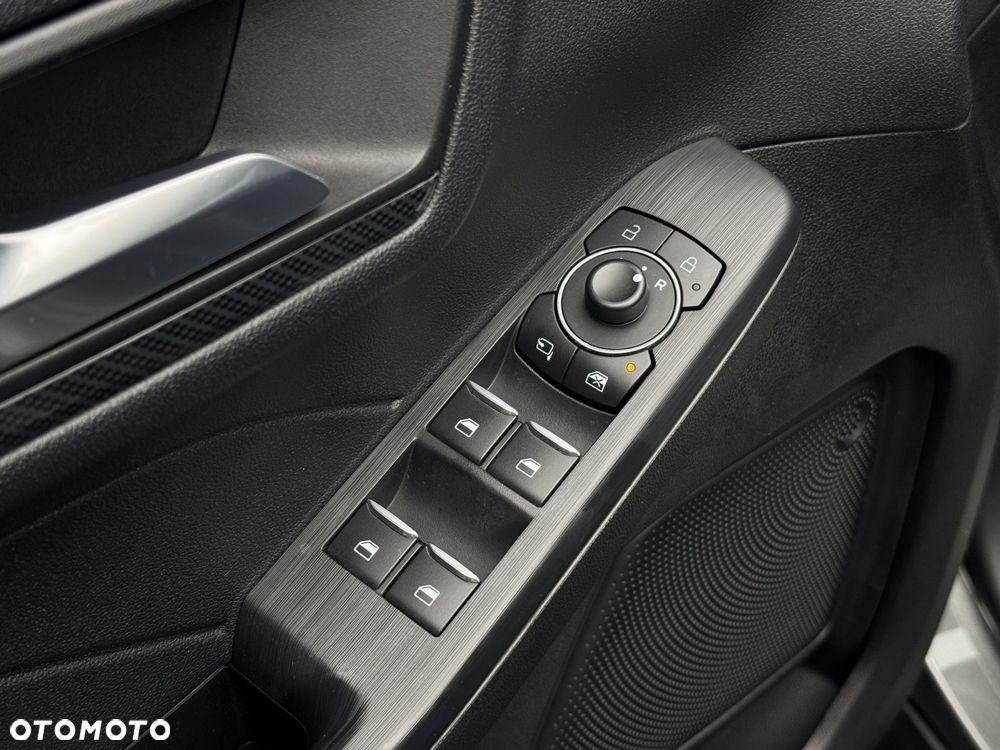 Ford Kuga - 23