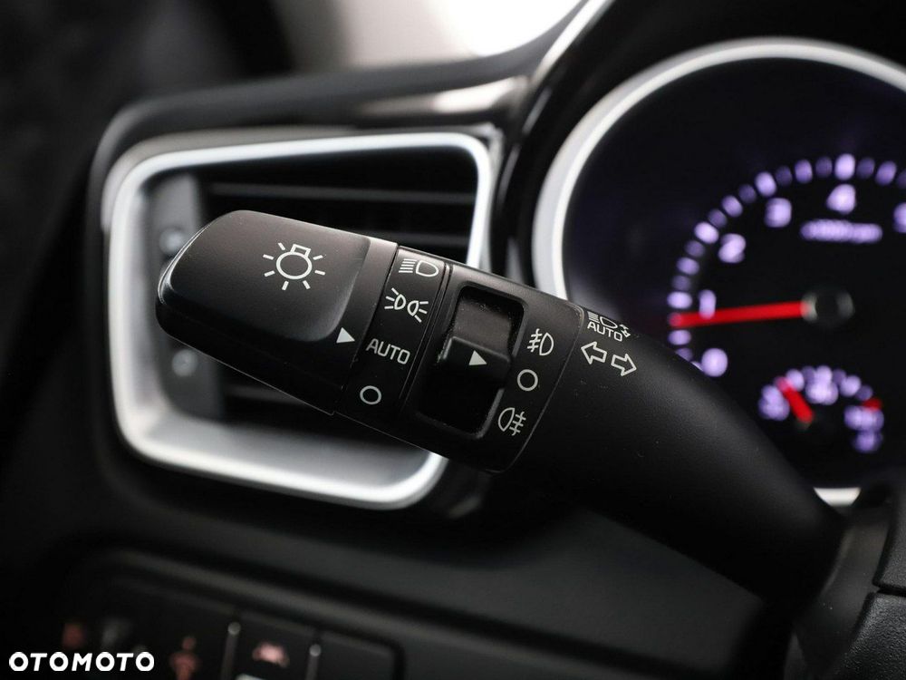 Kia Ceed 1.4 T-GDI OPF Vision - 34