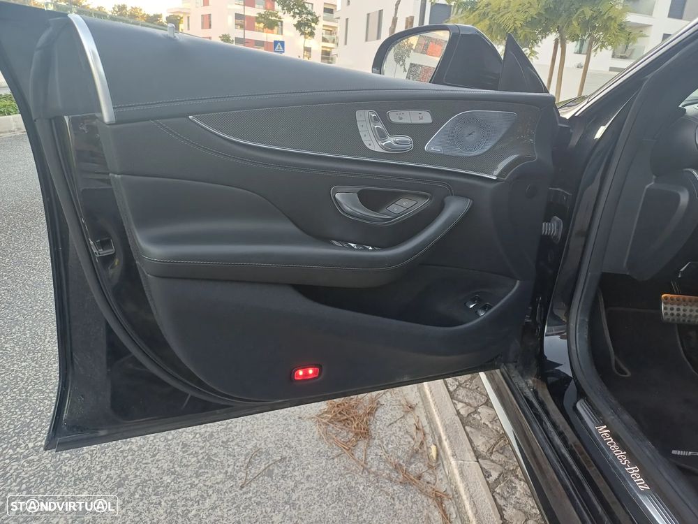 Mercedes-Benz CLS 300 d AMG Line - 12