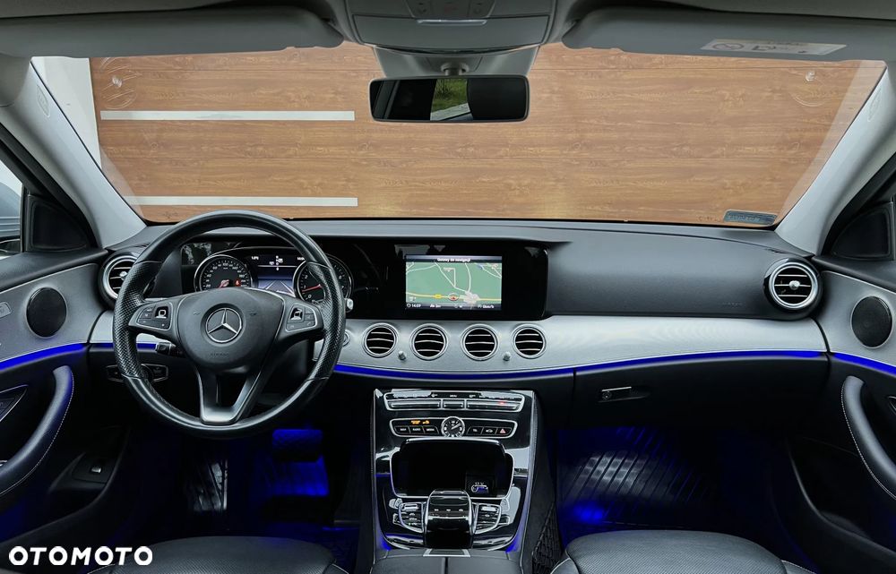 Mercedes-Benz Klasa E 200 9G-TRONIC - 15