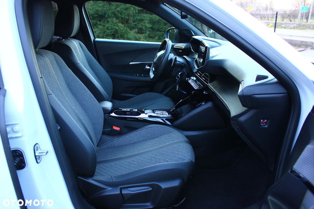 Peugeot 2008 1.5 BlueHDi Allure S&S EAT8 - 37