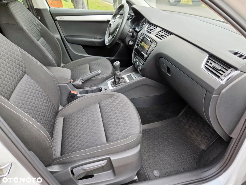 Skoda Octavia 1.4 TSI Edition - 35