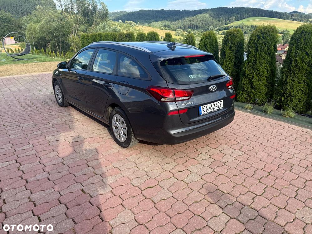 Hyundai i30 1.5 DPI Classic + - 5