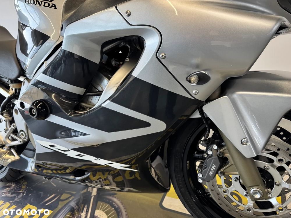 Honda CBR - 8