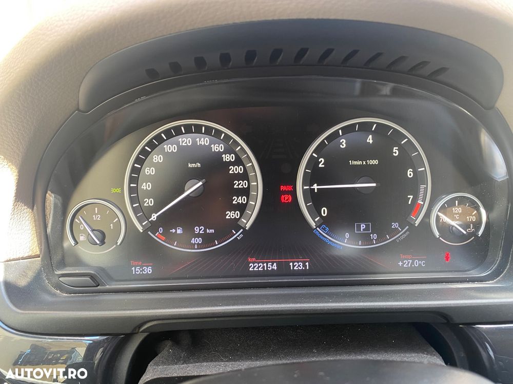 BMW Seria 5 528i xDrive - 9