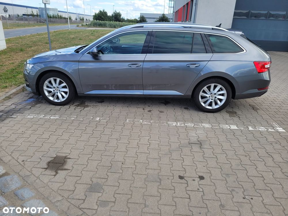 Skoda Superb 1.5 TSI Ambition DSG - 4